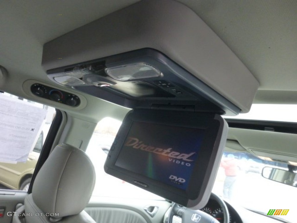 2006 Honda Odyssey EX-L Entertainment System Photos