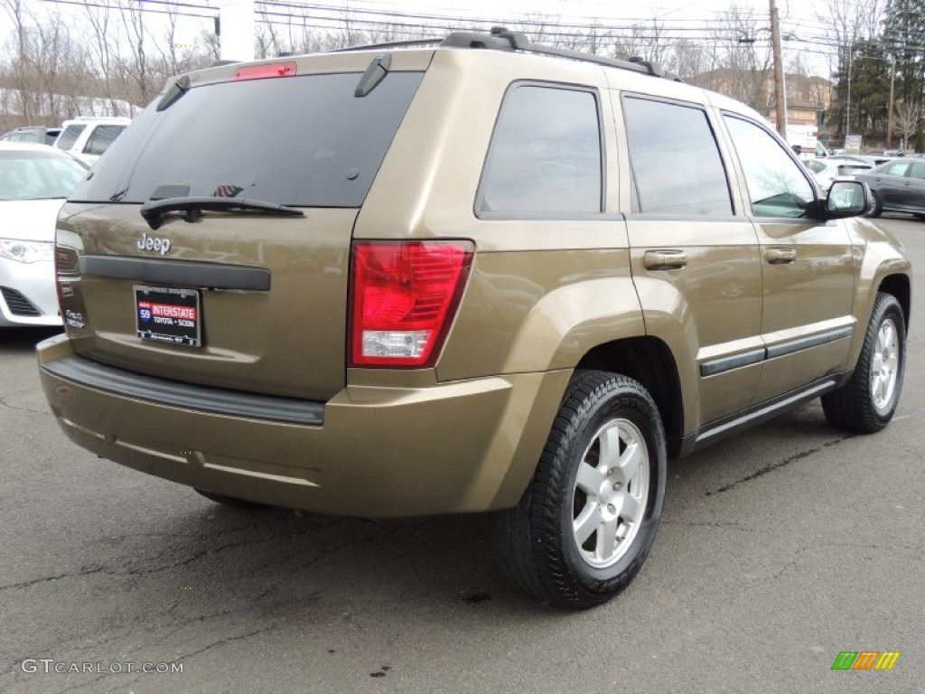 2009 Grand Cherokee Laredo 4x4 - Olive Green Metallic / Medium Slate Gray/Dark Slate Gray photo #4