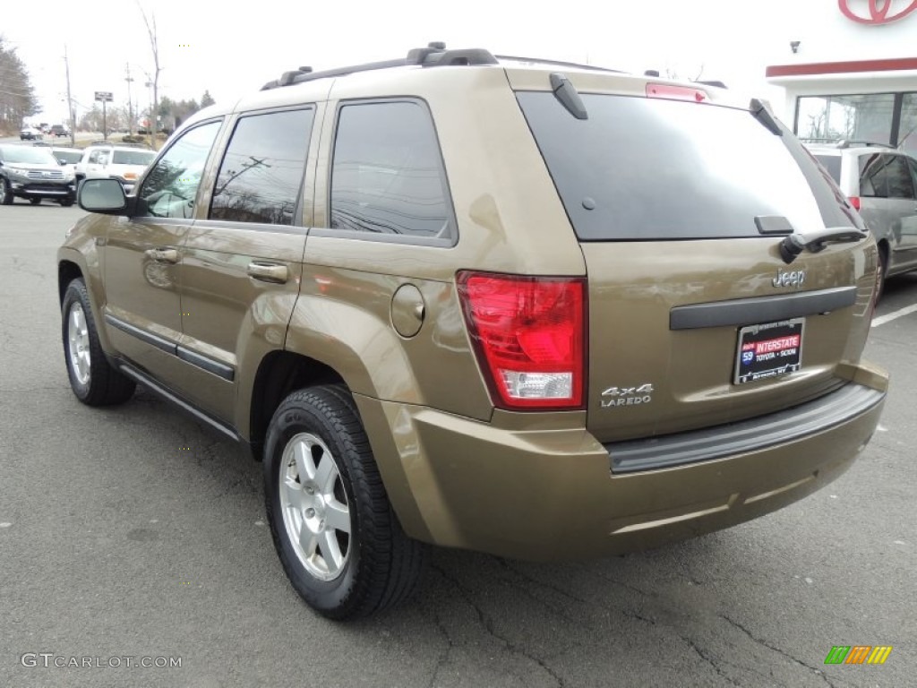 2009 Grand Cherokee Laredo 4x4 - Olive Green Metallic / Medium Slate Gray/Dark Slate Gray photo #6