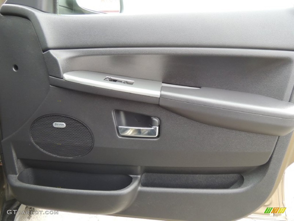 2009 Grand Cherokee Laredo 4x4 - Olive Green Metallic / Medium Slate Gray/Dark Slate Gray photo #18