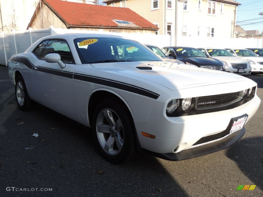 2011 Challenger SE - Bright White / Dark Slate Gray photo #8