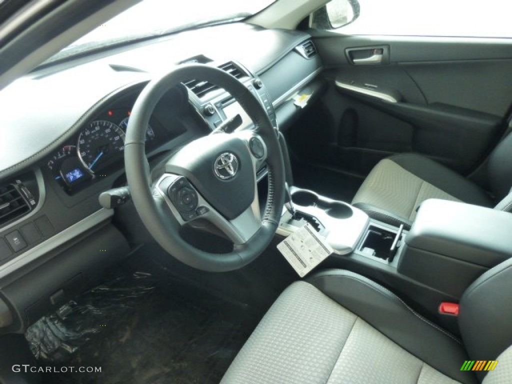 2013 Camry SE V6 - Cosmic Gray Metallic / Black/Ash photo #17