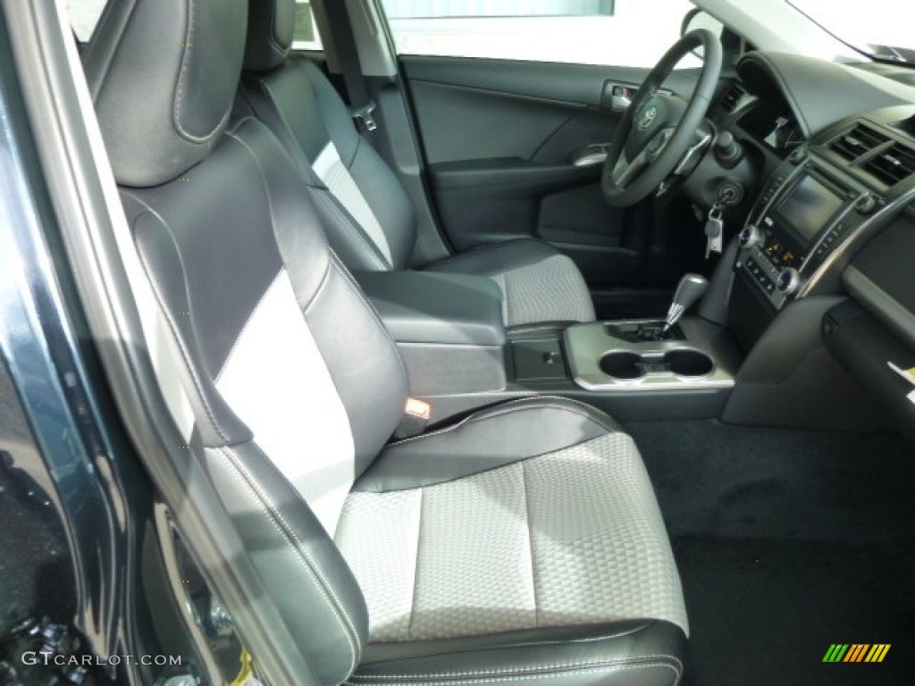 2013 Camry SE - Cosmic Gray Metallic / Black/Ash photo #9