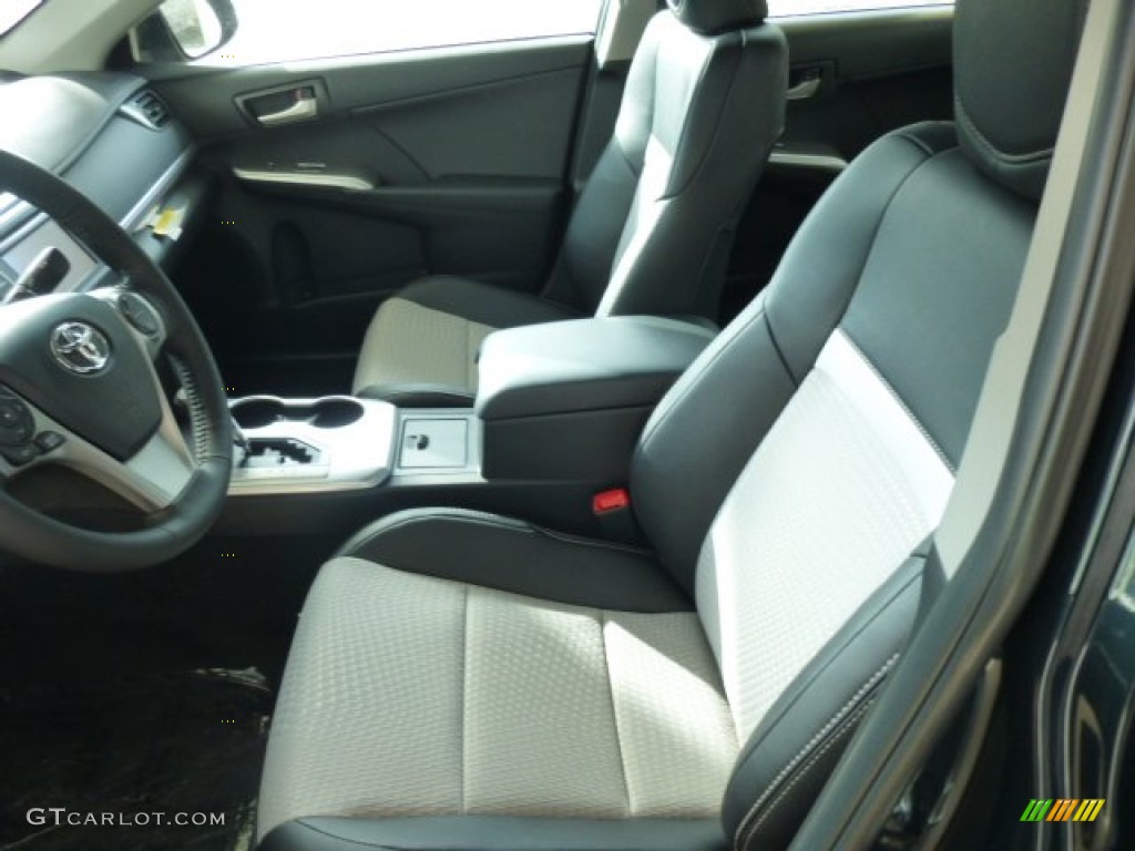 2013 Camry SE - Cosmic Gray Metallic / Black/Ash photo #13