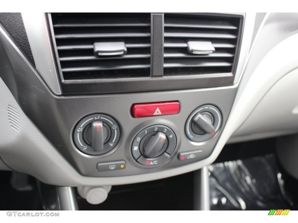 2012 Subaru Forester 2.5 X Controls Photos