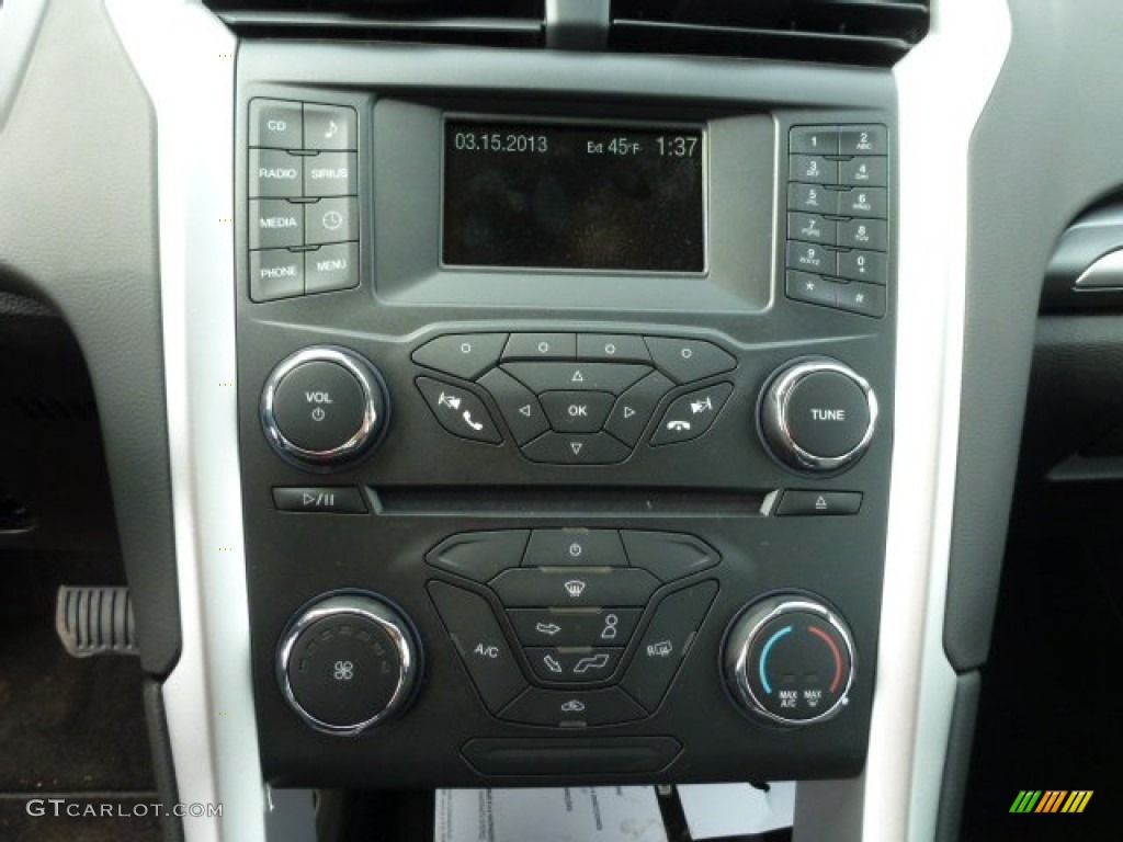 2013 Ford Fusion S Controls Photos