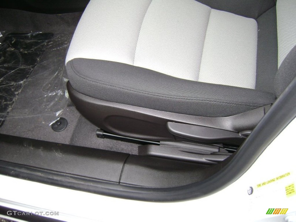 2013 Cruze LS - Summit White / Jet Black/Medium Titanium photo #2