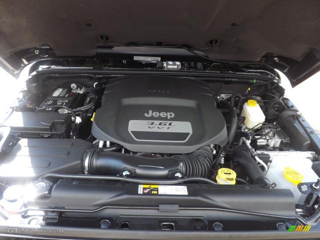 2013 Jeep Wrangler Unlimited Rubicon 4x4 3.6 Liter DOHC 24-Valve VVT Pentastar V6 Engine Photo #78497219
