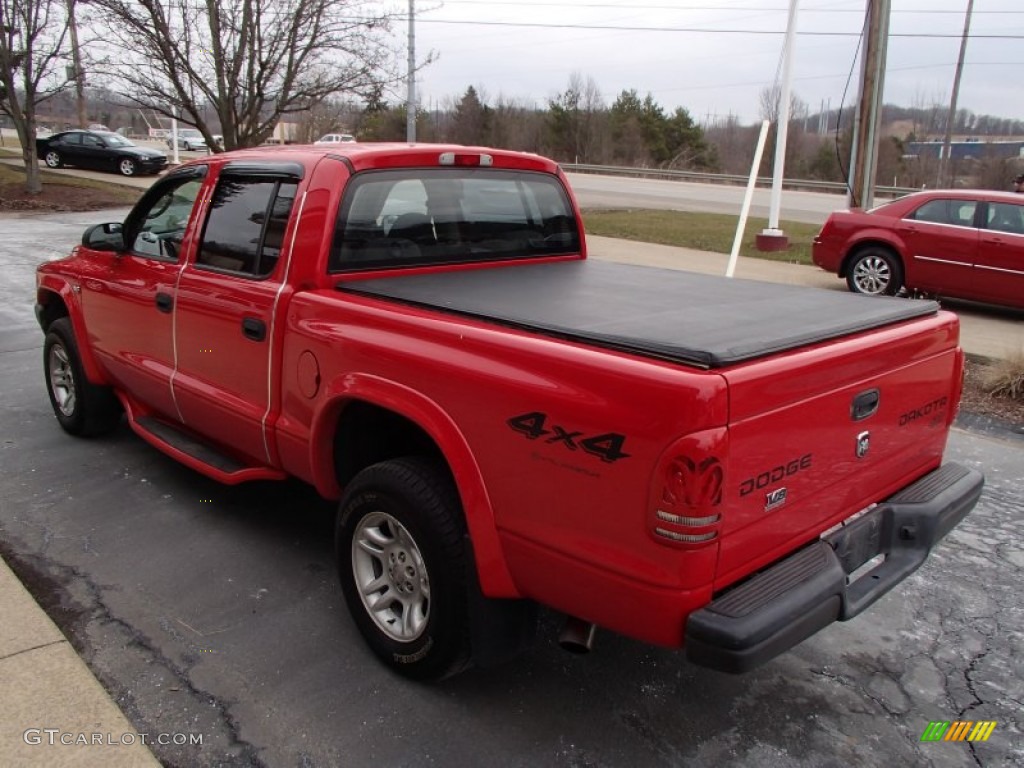 2004 Dakota SXT Quad Cab 4x4 - Flame Red / Dark Slate Gray photo #6