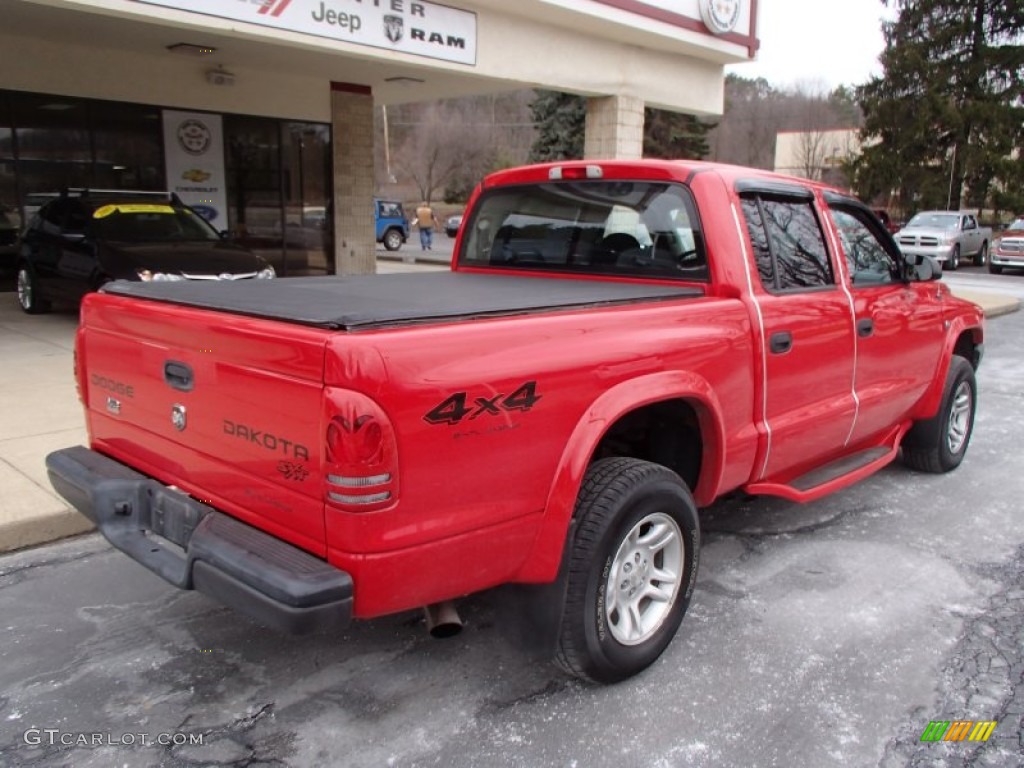 2004 Dakota SXT Quad Cab 4x4 - Flame Red / Dark Slate Gray photo #8