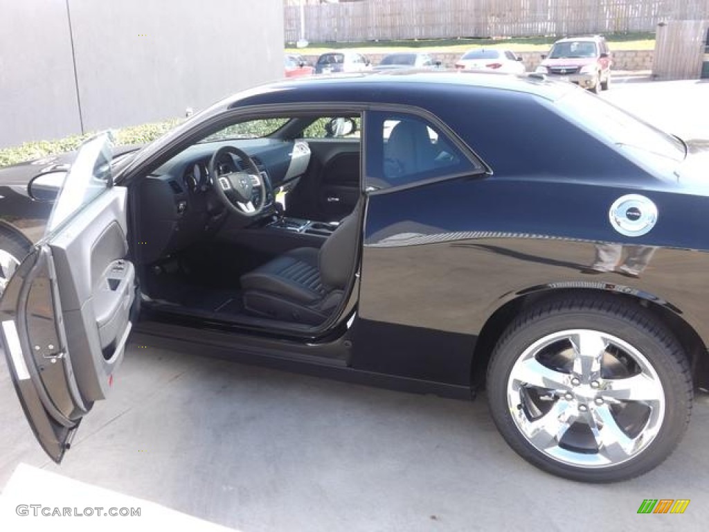 2013 Challenger R/T Plus - Pitch Black / Dark Slate Gray photo #9