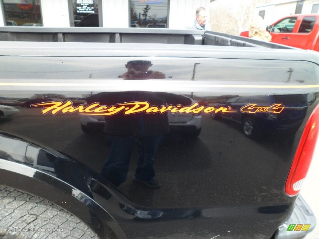 2005 Ford F250 Super Duty Harley Davidson Crew Cab 4x4 Marks and Logos Photos