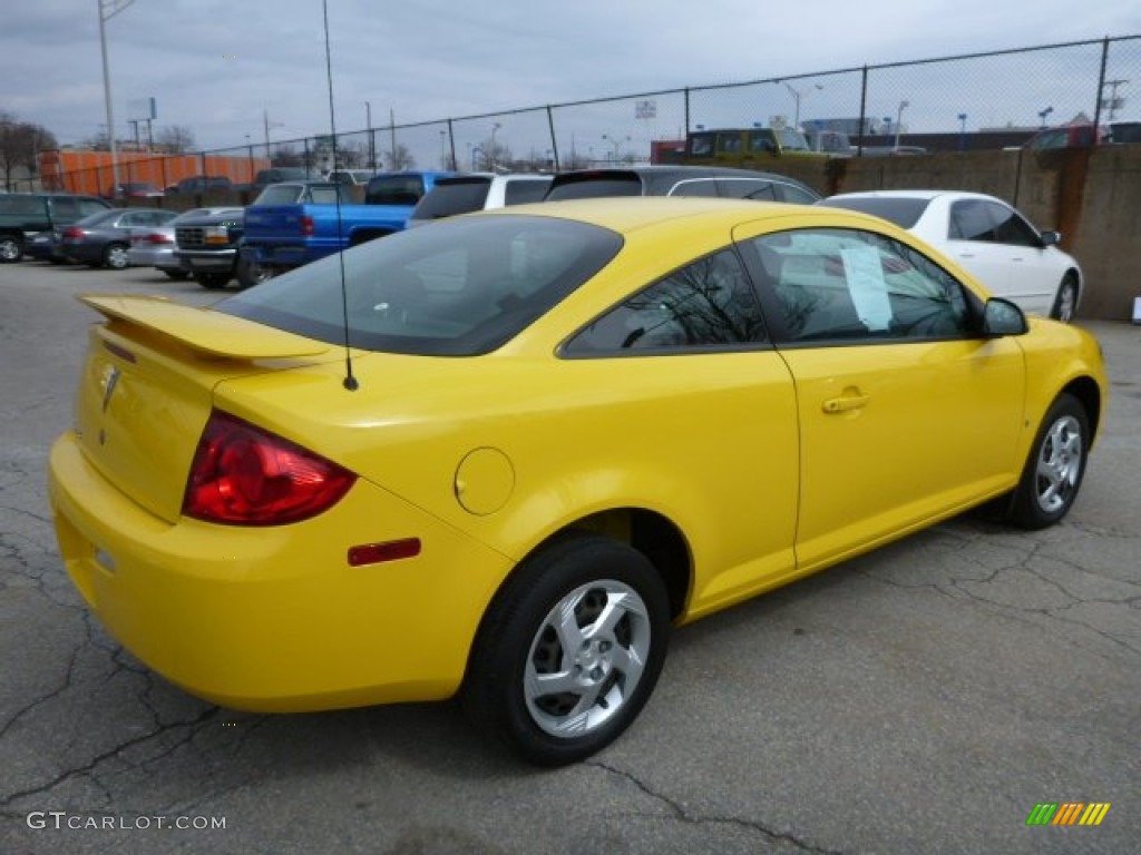 Competition Yellow 2007 Pontiac G5 Standard G5 Model Exterior Photo #78501230
