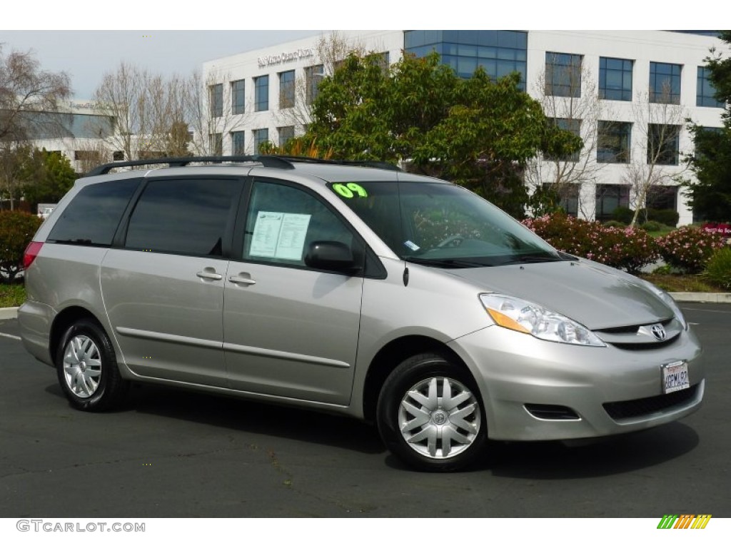 Silver Shadow Pearl 2009 Toyota Sienna LE Exterior Photo #78501402