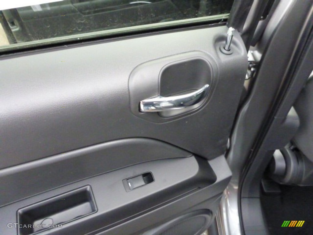 2014 Jeep Compass Sport Dark Slate Gray Door Panel Photo #78503720