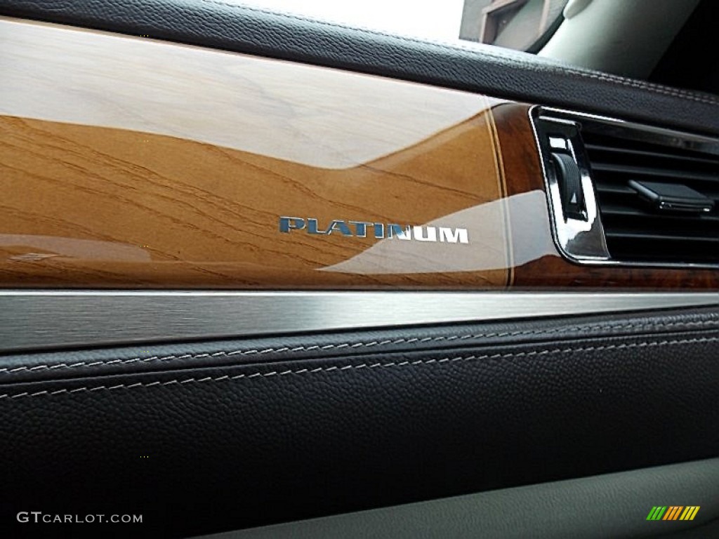 2011 Cadillac Escalade Platinum AWD Marks and Logos Photos