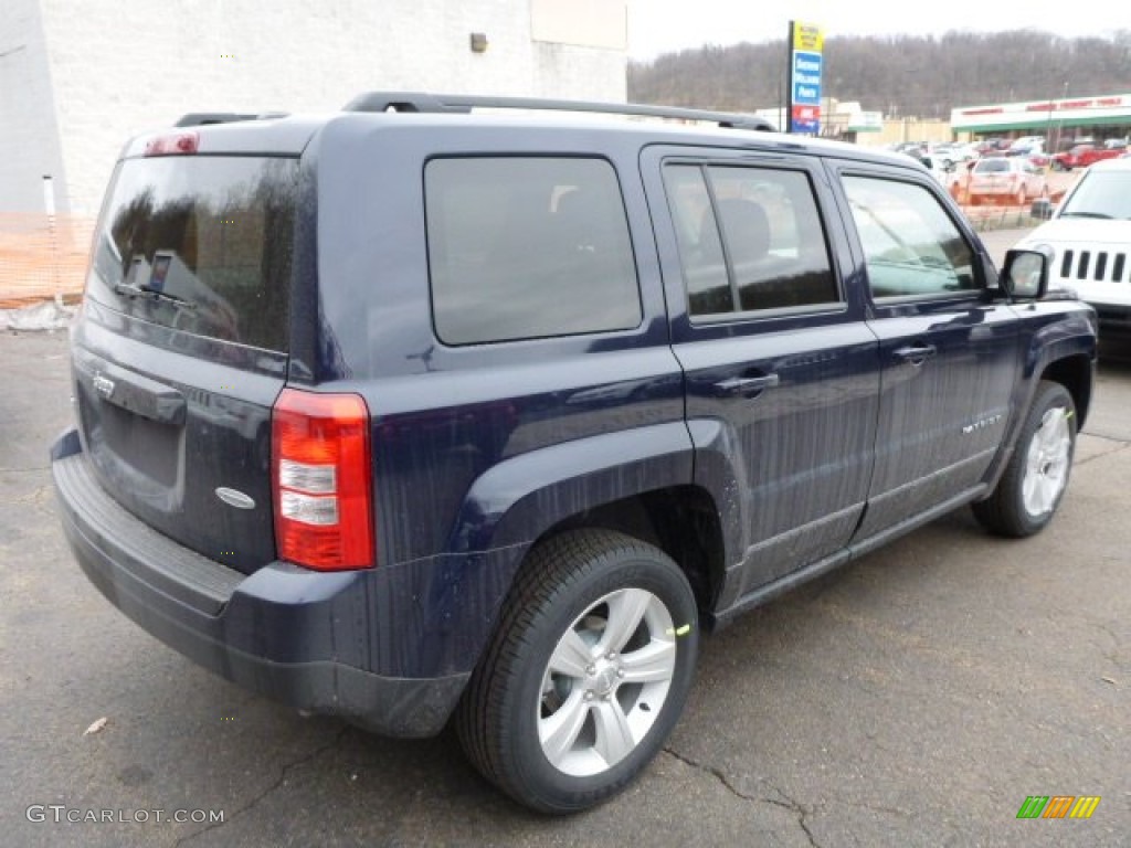 2014 Patriot Latitude 4x4 - True Blue Pearl / Dark Slate Gray/Light Pebble photo #5