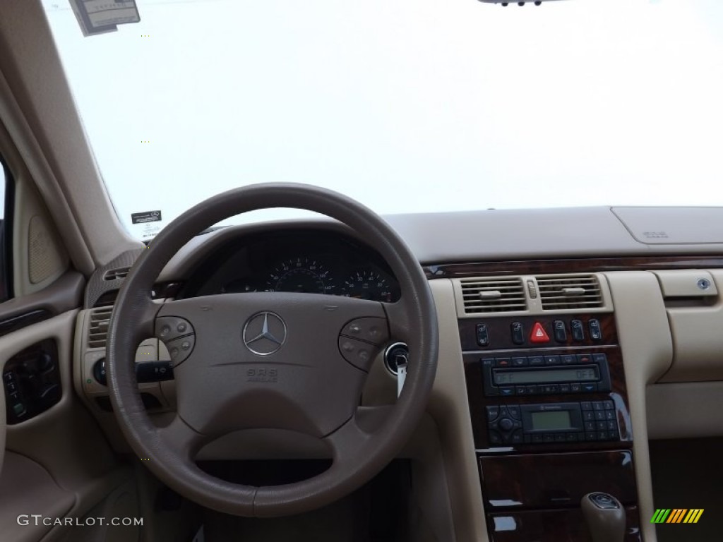 2000 Mercedes-Benz E 430 Sedan Java Dashboard Photo #78504694