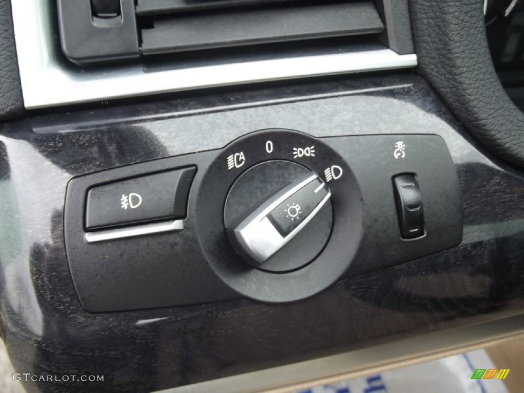 2010 BMW 5 Series 550i Gran Turismo Controls Photo #78506298