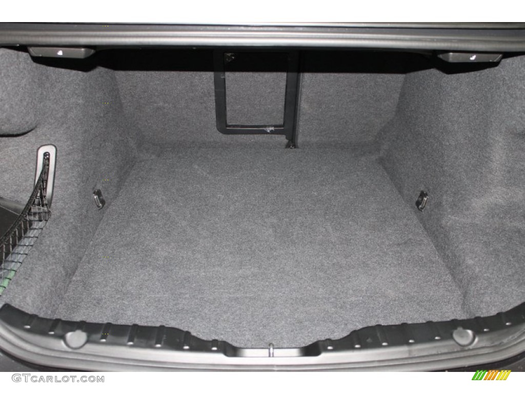2011 BMW 5 Series 550i Sedan Trunk Photo #78507826
