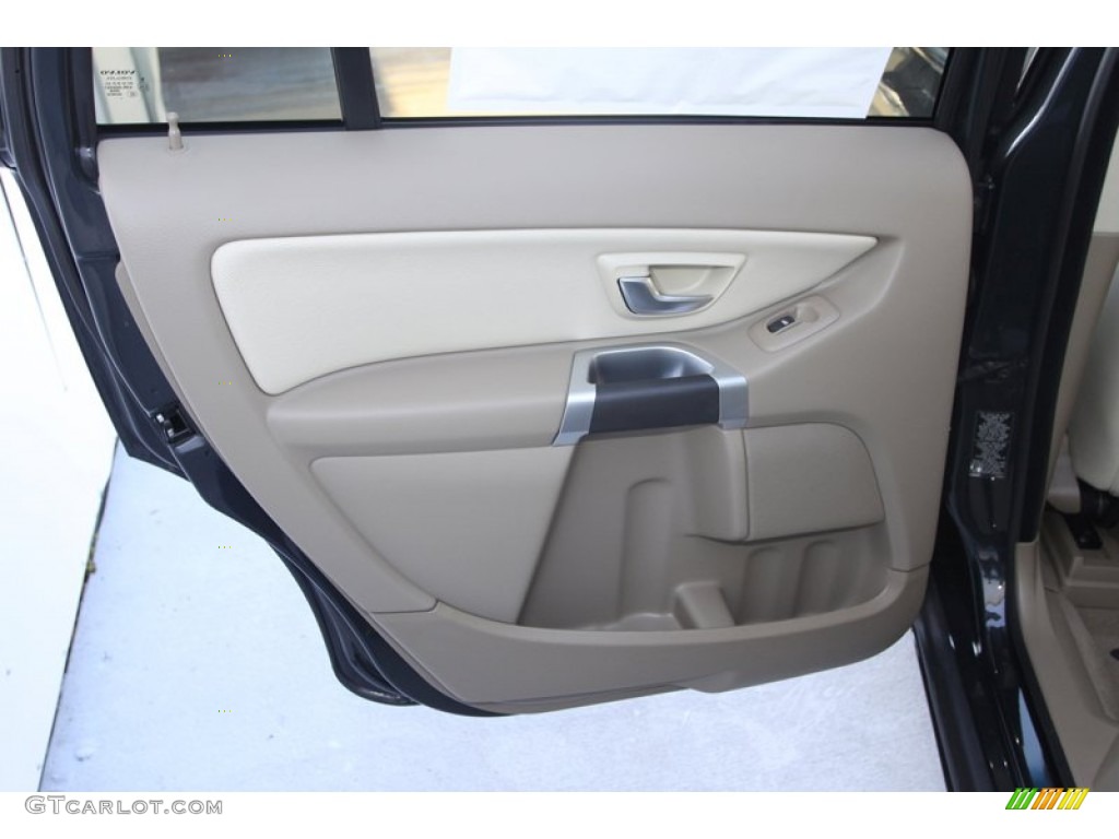 2013 Volvo XC90 3.2 Door Panel Photos
