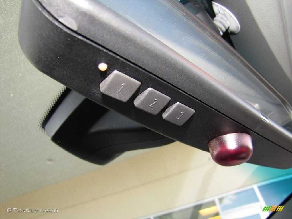 2004 BMW 6 Series 645i Convertible Controls Photos