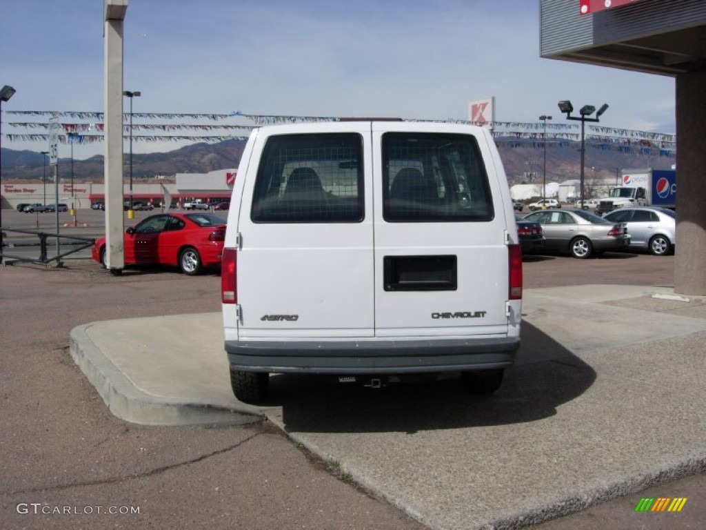 1998 Astro LS Passenger Van - White / Navy photo #10