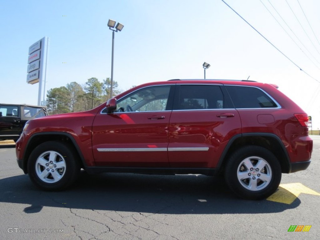 2011 Grand Cherokee Laredo - Inferno Red Crystal Pearl / Dark Graystone/Medium Graystone photo #4