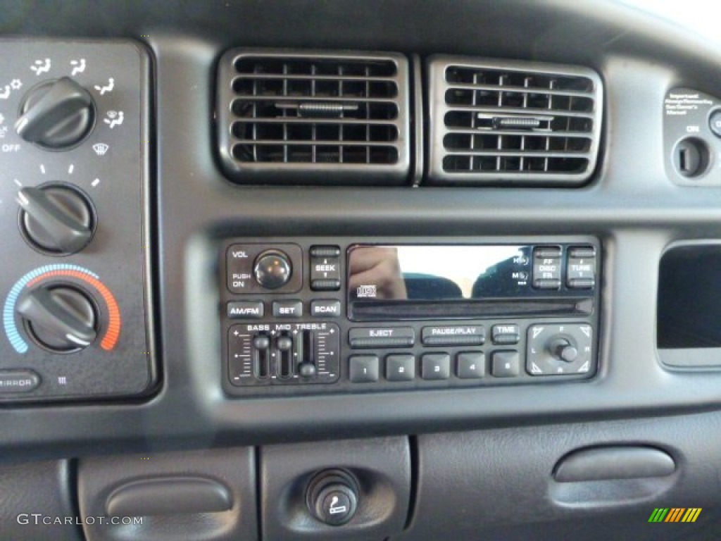 2002 Dodge Ram 2500 SLT Quad Cab 4x4 Controls Photo #78510358