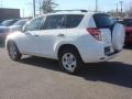 Super White - RAV4 I4 4WD Photo No. 4