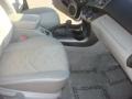 Super White - RAV4 I4 4WD Photo No. 14