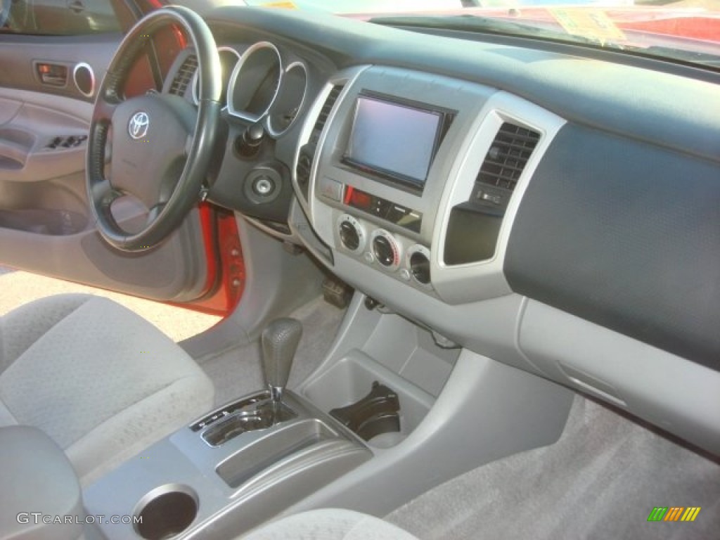 2006 Tacoma V6 Double Cab 4x4 - Radiant Red / Graphite Gray photo #13