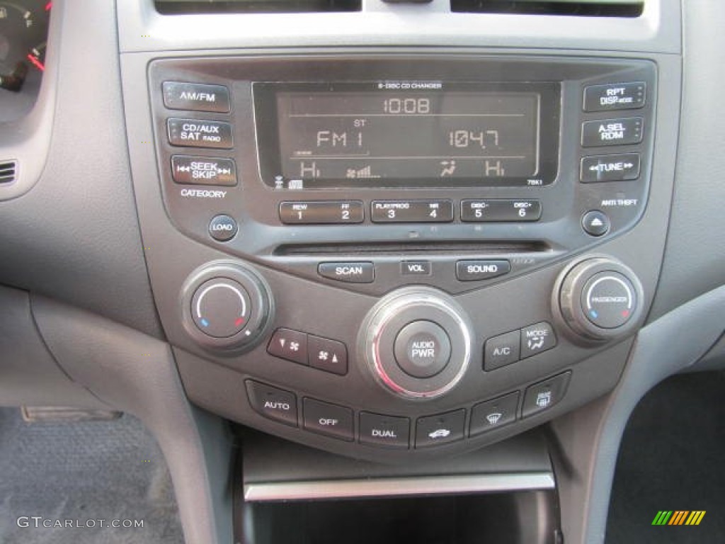2004 Honda Accord EX-L Sedan Controls Photo #78514753