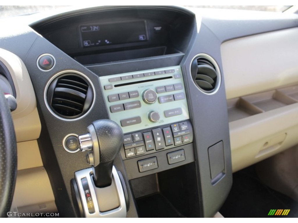 2010 Honda Pilot EX-L 4WD Controls Photo #78516266