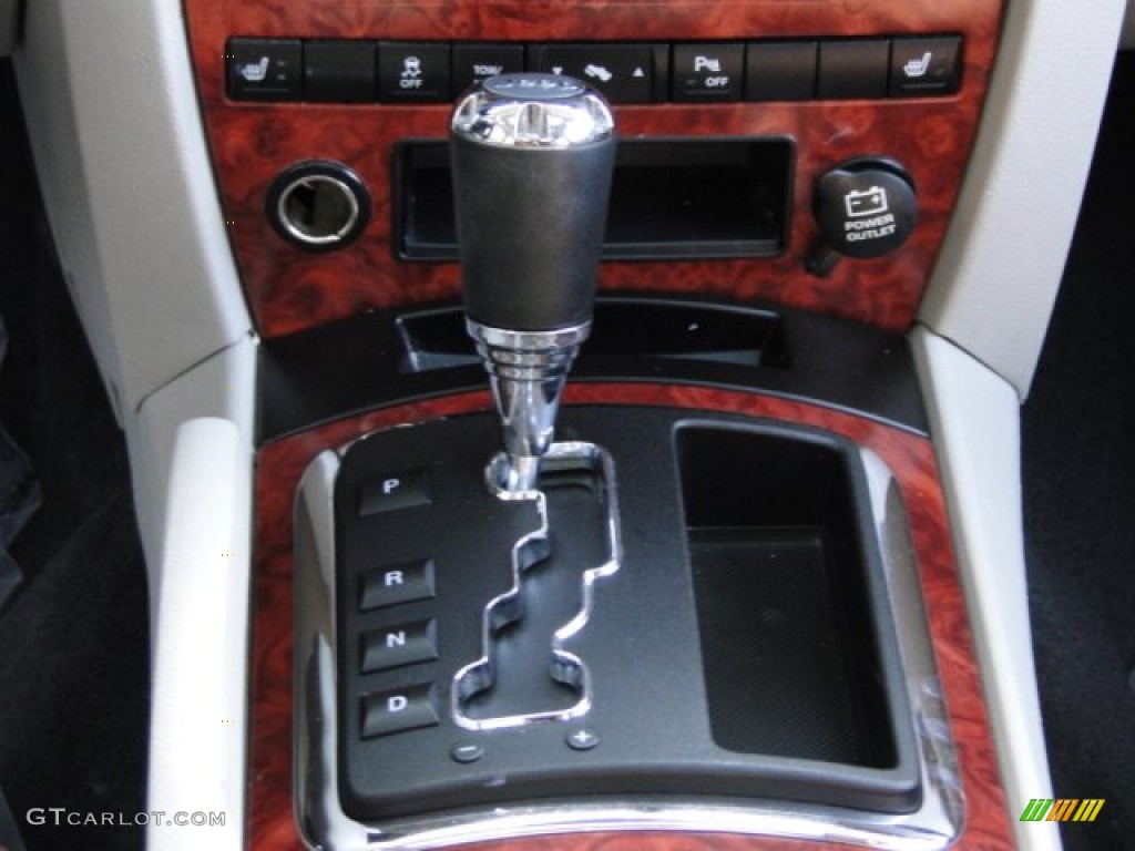 2006 Jeep Commander Limited 5 Speed Automatic Transmission Photo #78516392