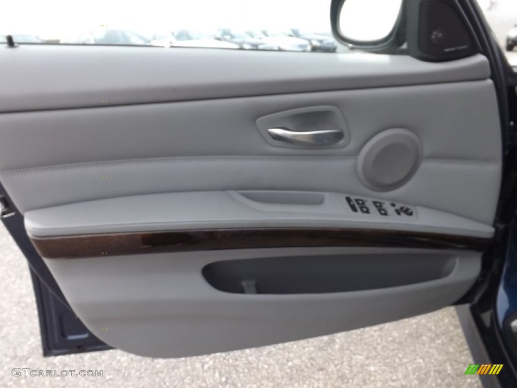 2011 BMW 3 Series 328i xDrive Sports Wagon Gray Dakota Leather Door Panel Photo #78522053