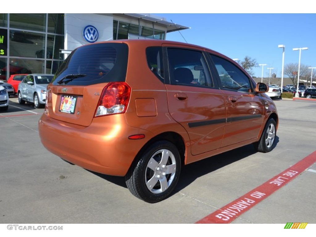 2007 Aveo 5 LS Hatchback - Spicy Orange / Charcoal Black photo #5