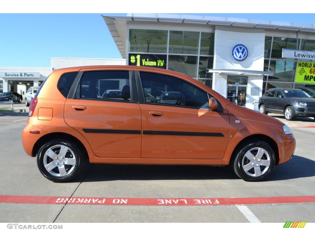 2007 Aveo 5 LS Hatchback - Spicy Orange / Charcoal Black photo #6