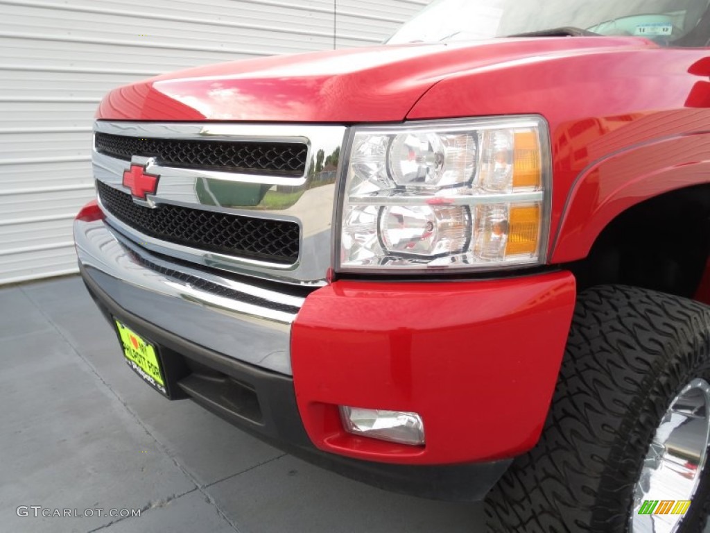 2007 Silverado 1500 LT Z71 Extended Cab 4x4 - Victory Red / Ebony Black photo #9