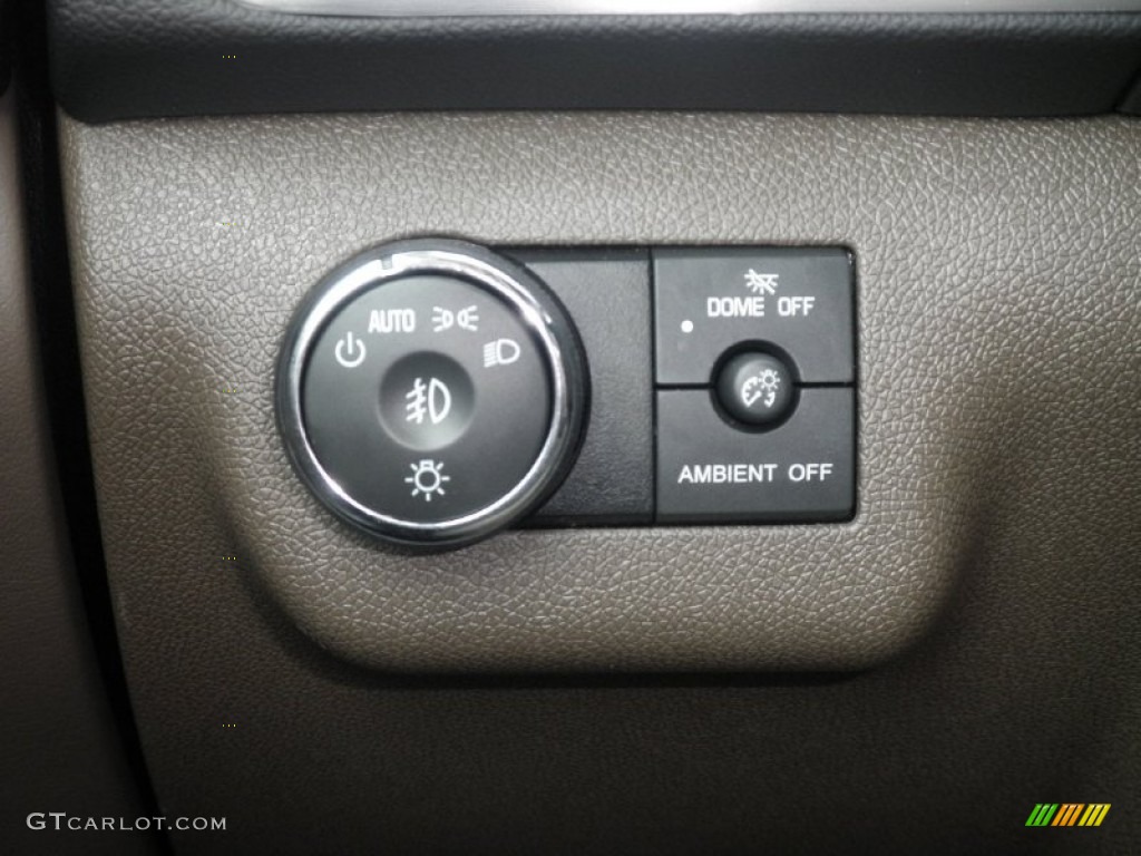 2013 GMC Acadia SLT AWD Controls Photo #78531704