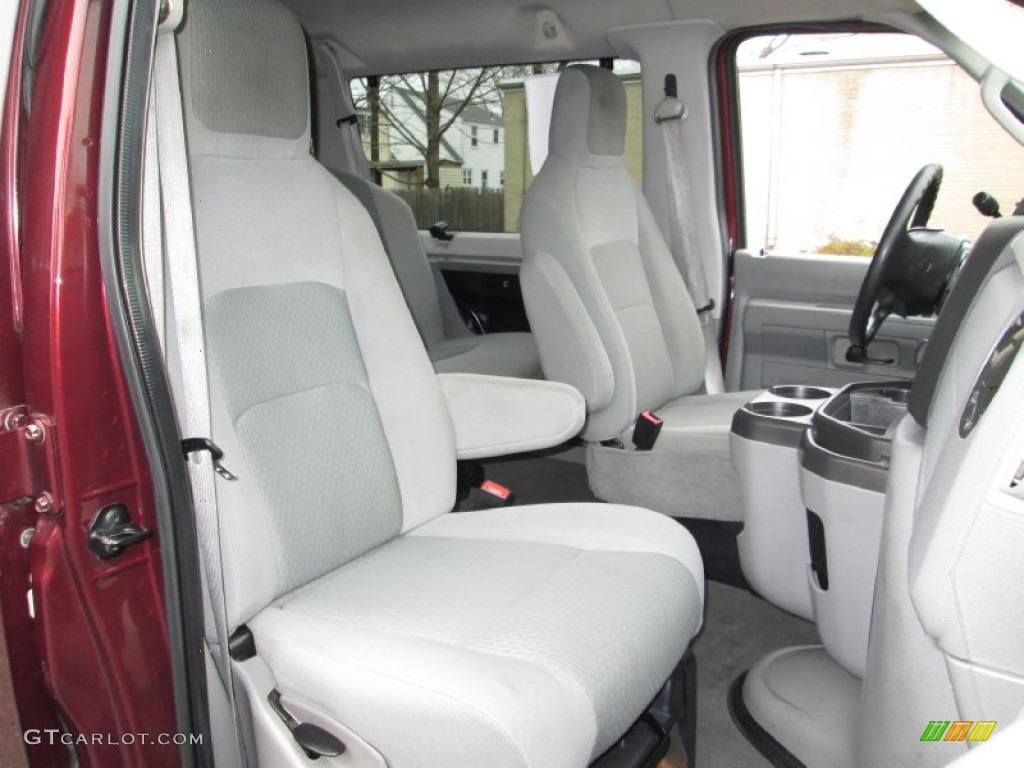 2009 E Series Van E350 Super Duty XLT Extended Passenger - Royal Red Metallic / Medium Flint photo #14