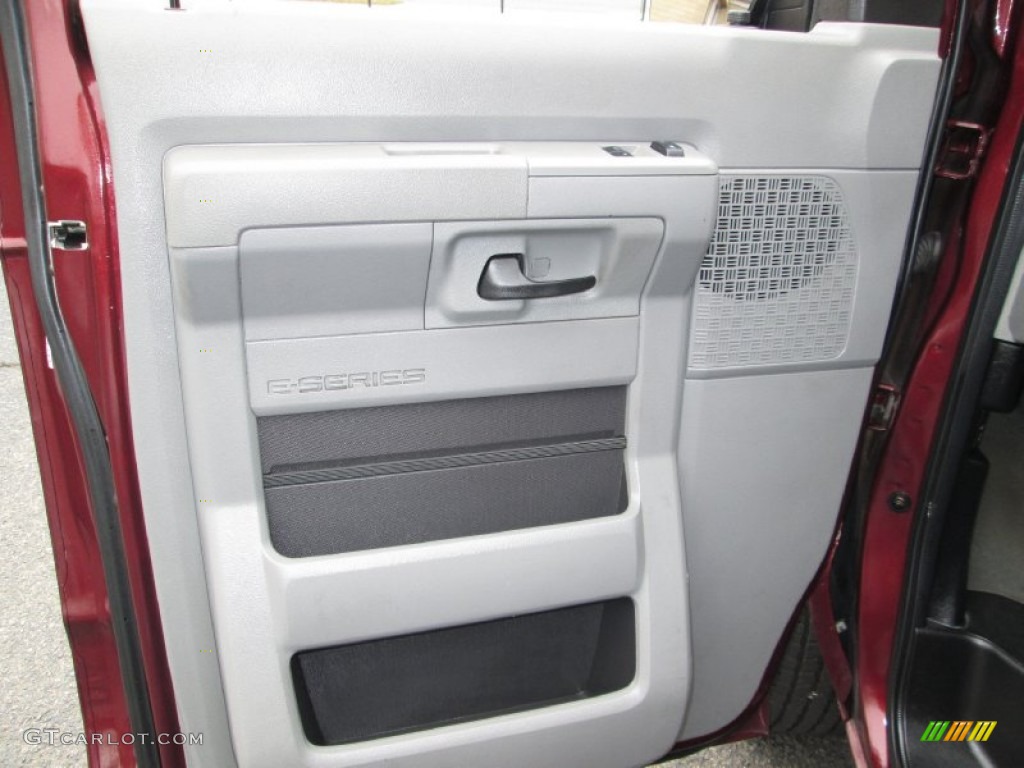 2009 E Series Van E350 Super Duty XLT Extended Passenger - Royal Red Metallic / Medium Flint photo #24