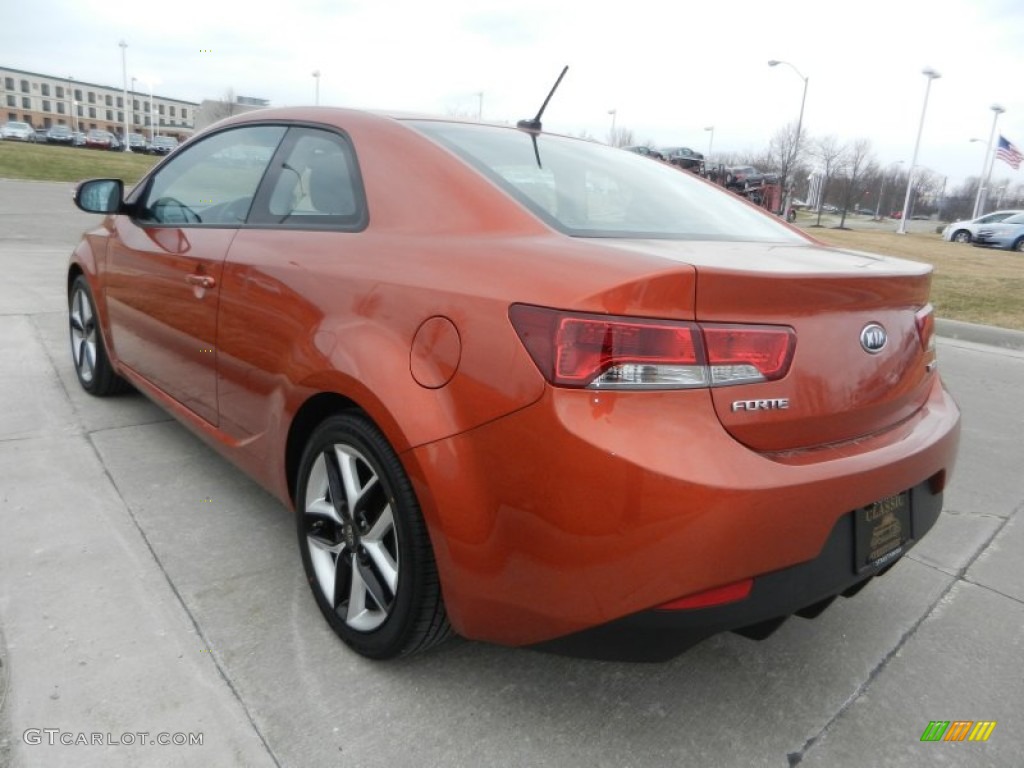 2010 Forte Koup SX - Copperhead / Black Sport photo #5