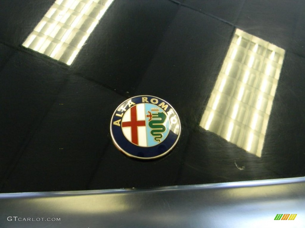 1987 Alfa Romeo Spider Quadrifoglio Marks and Logos Photos