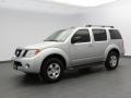 Silver Lightning - Pathfinder S 4x4 Photo No. 1