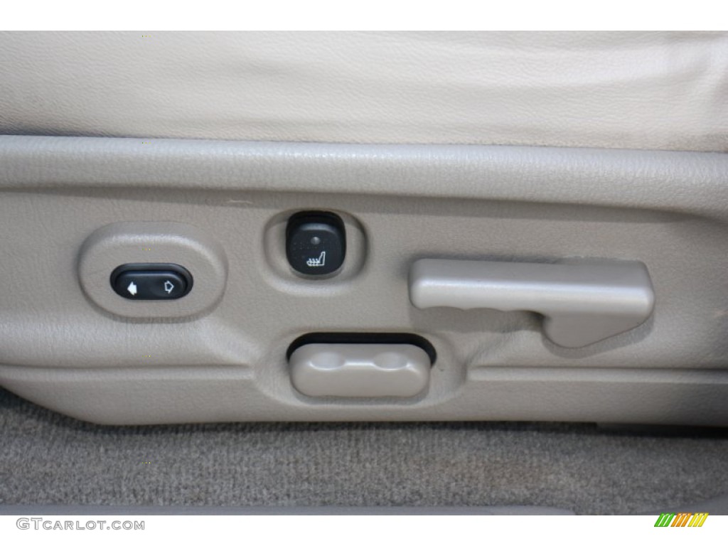 2005 Mercury Mountaineer V6 Premier Controls Photo #78553874