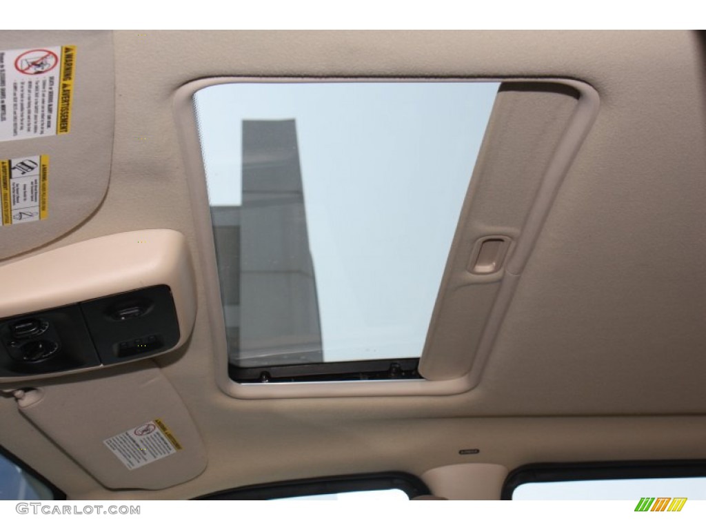 2005 Mercury Mountaineer V6 Premier Sunroof Photo #78553895