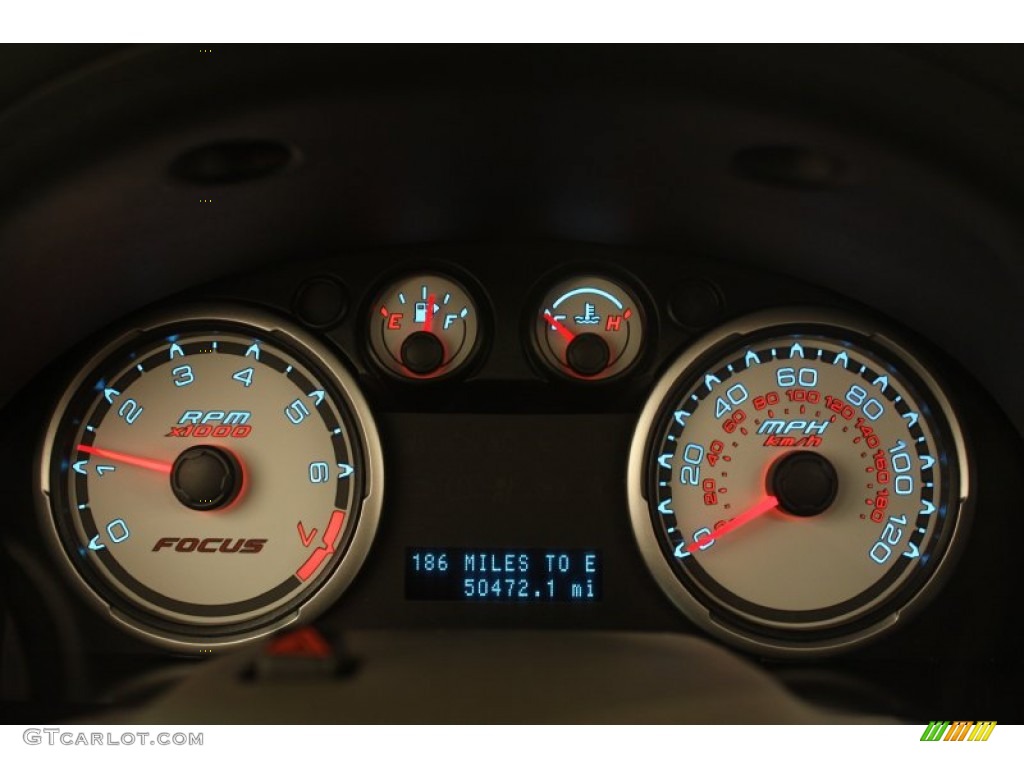 2010 Ford Focus SEL Sedan Gauges Photos