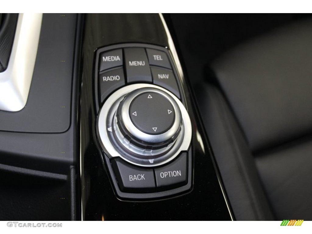 2013 BMW 3 Series 335i Sedan Controls Photo #78559115