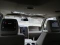2013 White Platinum Metallic Tri-Coat Lincoln Navigator 4x4  photo #9